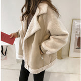 Fleece-Lined Women's Jacket for Comfort and Warmth