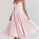 Elegant Royale Dress with Flattering Silhouette and Versatile Style
