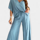 Veronika - Relaxed set with wide trousers and a flowing blouse