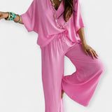 Veronika - Relaxed set with wide trousers and a flowing blouse